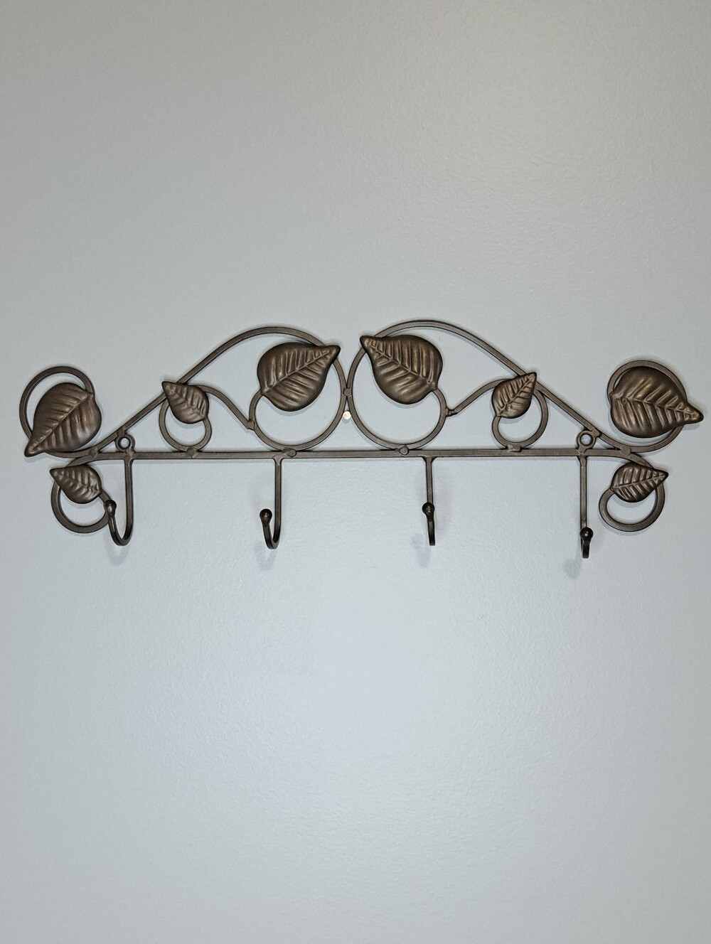 Metal Leaf Wall Rack with 4 Hooks Vintage Style Botanical Wall Decor Farmhouse